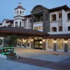 Отель La Quinta Inn & Suites by Wyndham Santa Cruz, фото 41