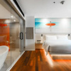 Отель Radisson RED Phuket Patong Beach	, фото 8
