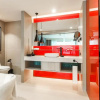Отель Radisson RED Phuket Patong Beach	, фото 25