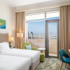 Отель Holiday Inn Hotel & Suites Dubai Science Park, an IHG Hotel, фото 6