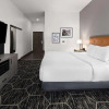 Отель La Quinta Inn & Suites by Wyndham Meridian, фото 8