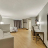 Отель Red Roof Inn & Suites Newport – Middletown, RI, фото 5