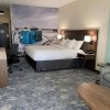 Отель La Quinta Inn & Suites by Wyndham Santa Cruz, фото 5