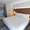 Отель Holiday Inn Express & Suites Toronto Airport West, an IHG Hotel, фото 5
