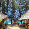 Отель Long Beach Chalet, фото 13