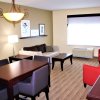 Отель Country Inn & Suites by Radisson, Red Wing, MN, фото 9