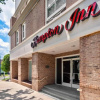 Отель Hampton Inn Charlotte-Uptown, фото 1
