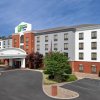 Отель Holiday Inn Express & Suites Knoxville-Clinton, an IHG Hotel в Клинтоне