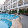 Отель La Gulls Court, фото 7