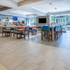Отель Holiday Inn Express Hotel & Suites New Tampa I-75, an IHG Hotel, фото 17
