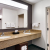 Отель Courtyard by Marriott Johnson City, фото 16