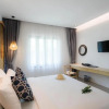 Отель Blu Pine Villa & Pool Access, фото 9