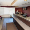 Отель Red Roof Inn PLUS+ Mt Pleasant - Patriots Point, фото 21
