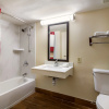 Отель Red Roof Inn Houston East – I-10, фото 7