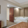 Отель Comfort Suites near Penn State, фото 8
