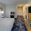 Отель Fairfield Inn & Suites by Marriott Southport, фото 7