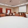 Отель SureStay Plus Hotel by Best Western Coffeyville, фото 20