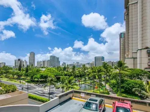 Palms Waikiki 220 Studio Apts