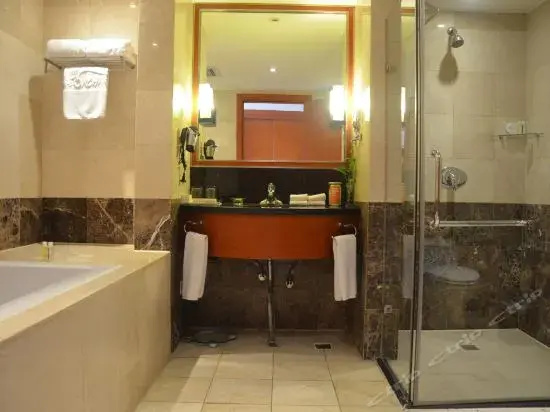 Iris Orchard All Suites Hotel (Tangshan Convention Center) - фото 9