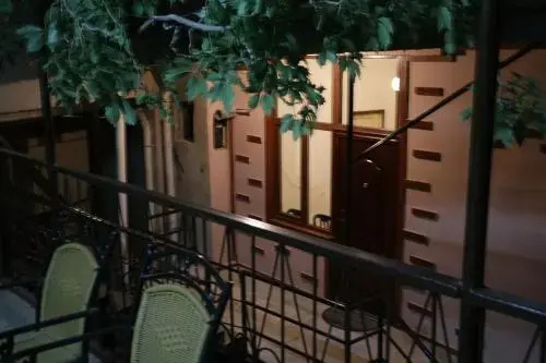 Shara Talyan 8/2 Guest House