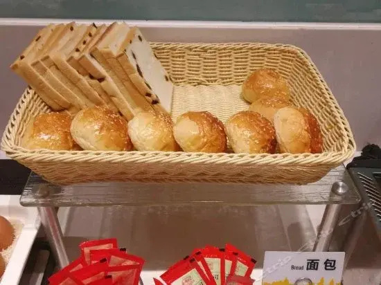 Food & Beverage