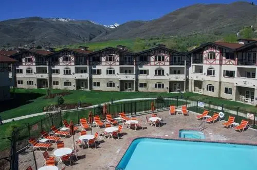 Hotel and Resort Rooms by Midway Lodging - Général
