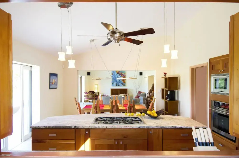 On Island Time - Général