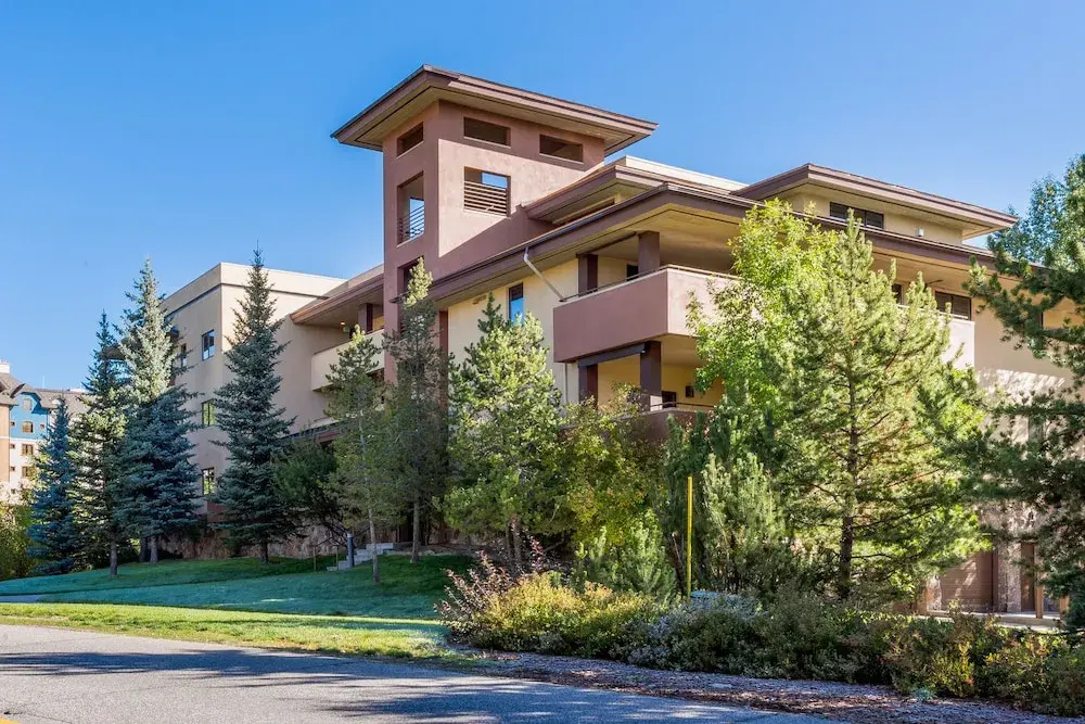 2720 Eagleridge Condo Unit A202