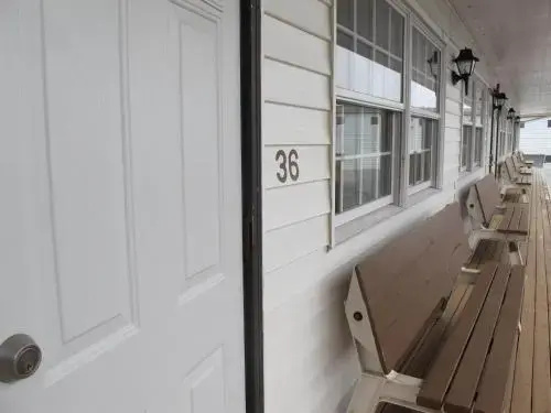 Laurie's Motor Inn