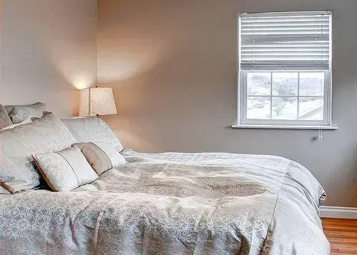 Alydar Heights 5 Br home by RedAwning