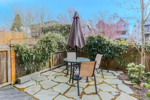 4415 West Seattle Townhome - 3 Br townhouse by RedAwning