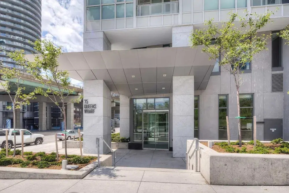2 Storey Downtown Townhouse