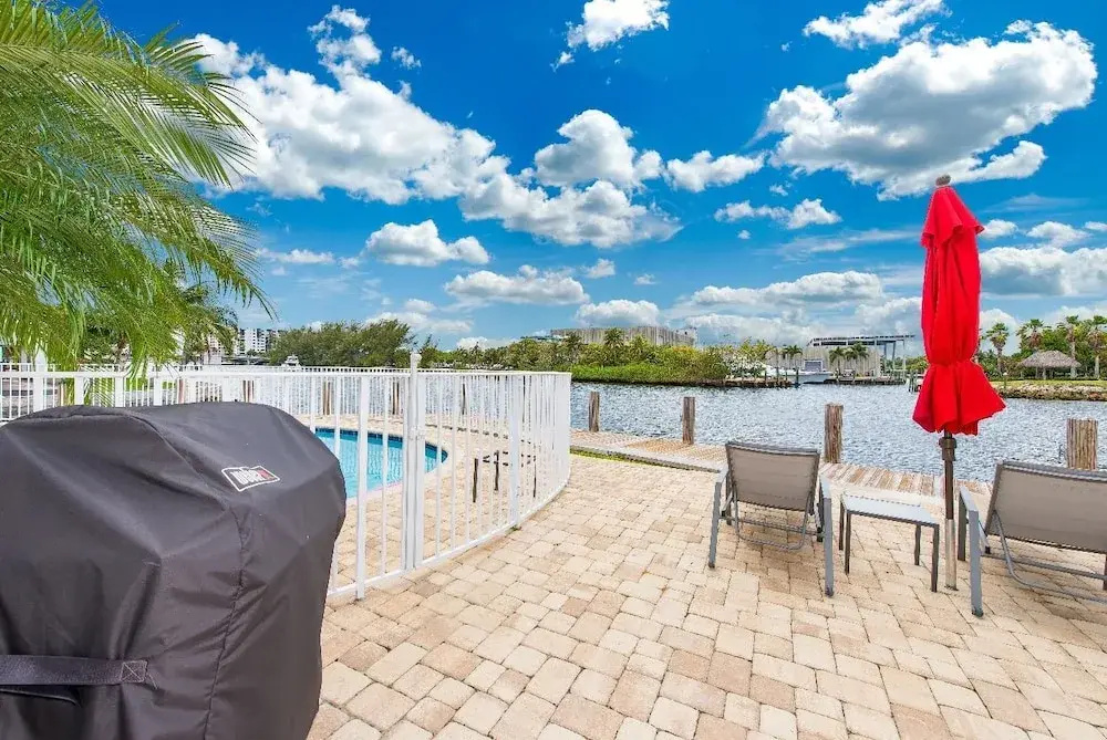 Affinity Riverside One - Waterway Views, Pool, Dock, Near Beach