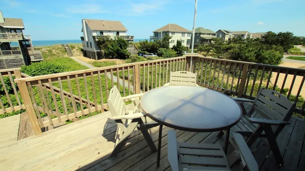 Sandcastle - 5 Br home by RedAwning