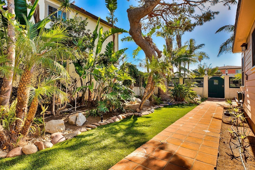 Ocean Beach Tropics - 2 Br Cottage