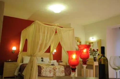 Faros Luxury Rooms