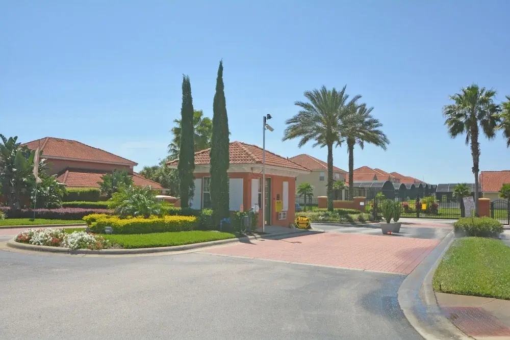 153CORD Orange Sky 4 Br home by RedAwning