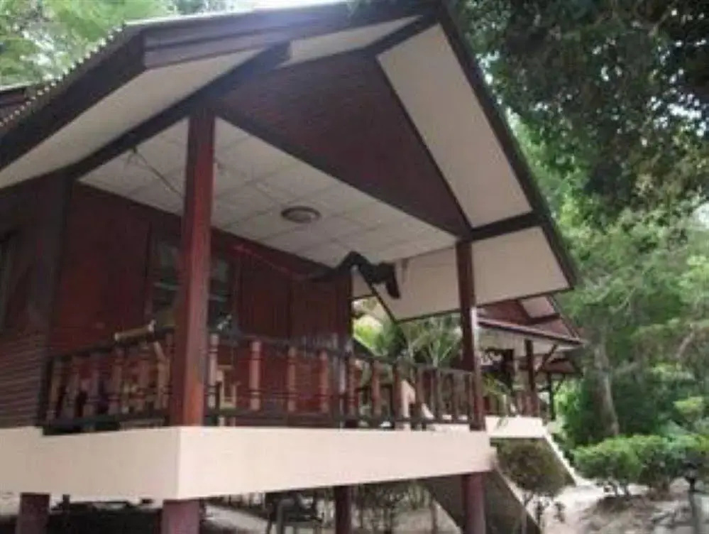 Jinda Bay Resort(จินดา เบย์ รีสอร์ท)