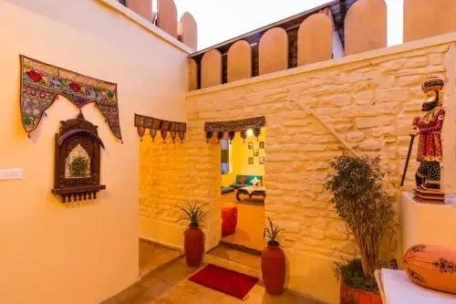 Lobby & Reception