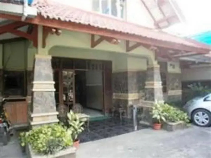 Riyadi Guest House Surabaya