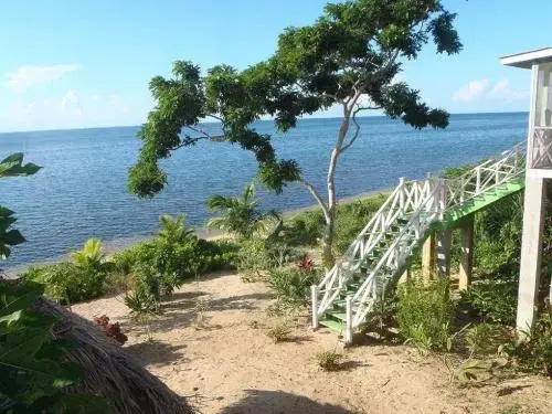 Guanaja Caribbean Cottages