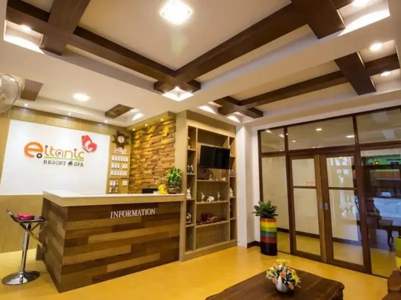 Lobby & Reception