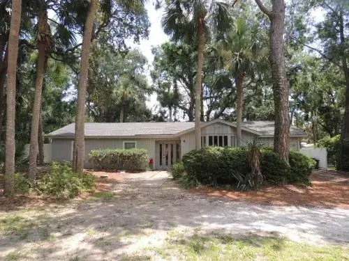 4 Hickory Lane
