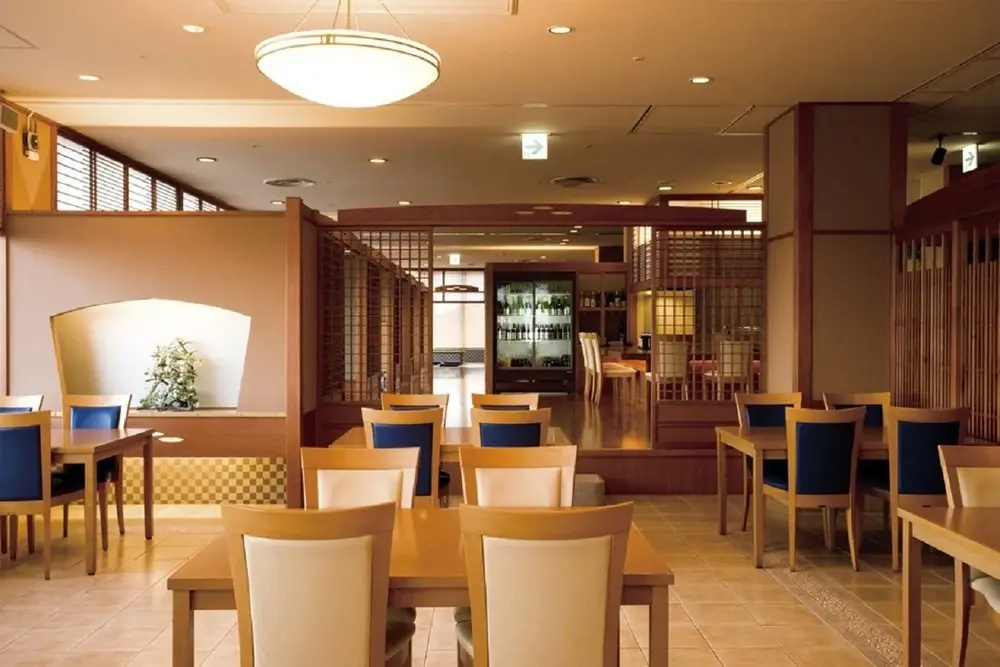 Food & Beverage