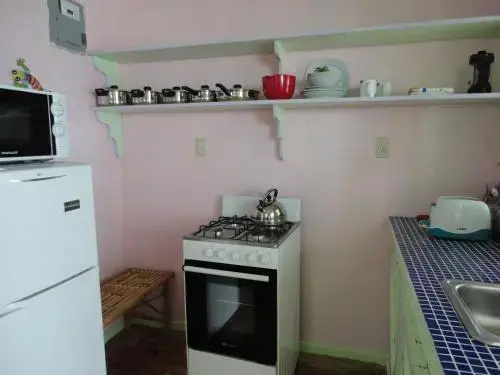 Guanaja Caribbean Cottages