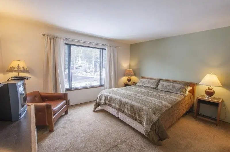 Base Camp Unit #39 2 Bedroom Condo - фото 13