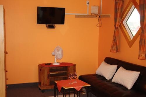 A. Mac Donald Country Inn