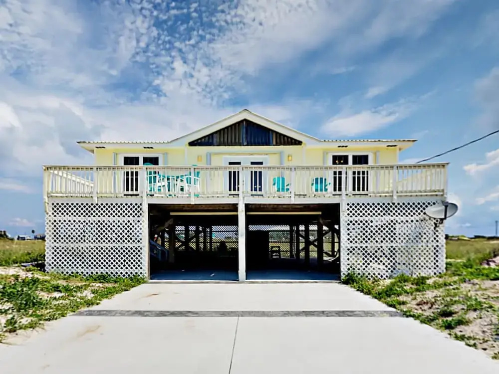 Between the Gulf and The Bay by RedAwning