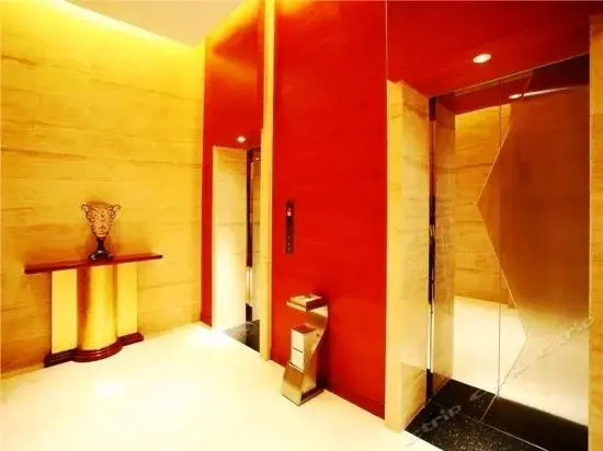 Iris Orchard All Suites Hotel (Tangshan Convention Center) - фото 14