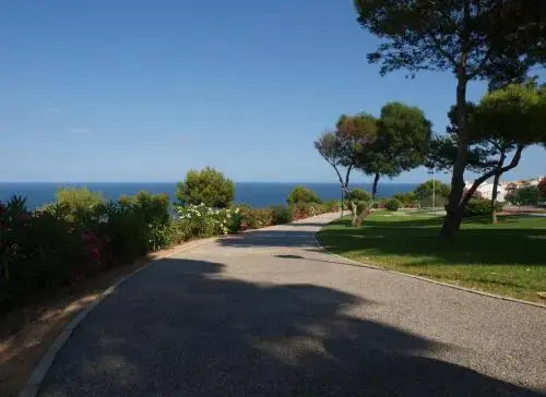Beach & Waterfront